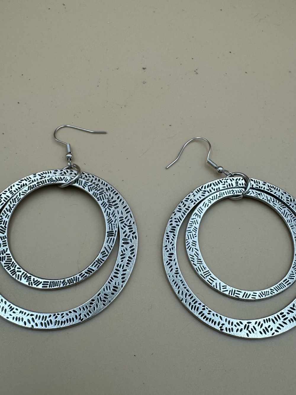Artisan Silver Etched Double Hoop Earrings. 128